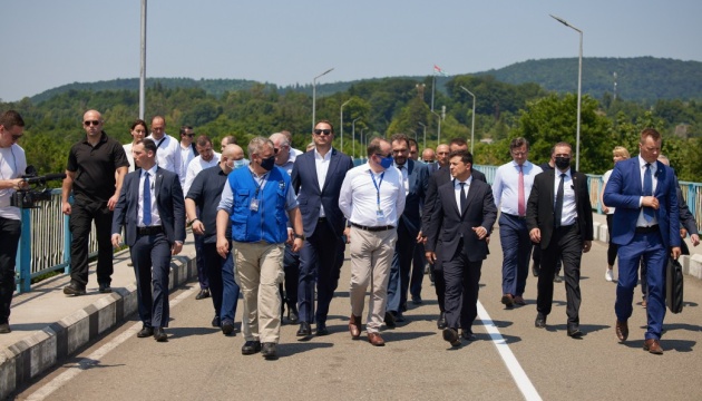 Zelensky gets acquainted with security situation on border with occupied Abkhazia 