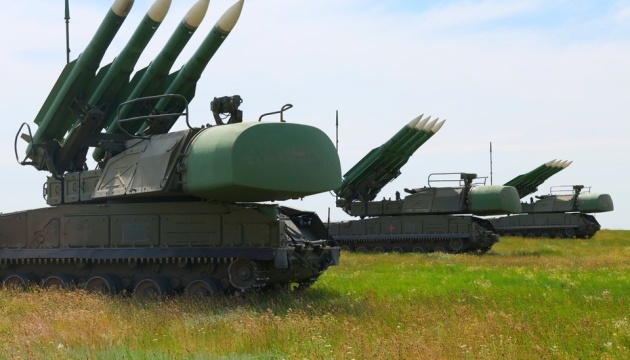 Close to occupied Crimea, Ukrainian military exercise repelling air strikes