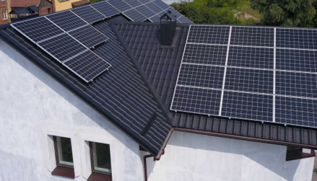 В Україні понад 35 тисяч домогосподарств встановили сонячні електростанції