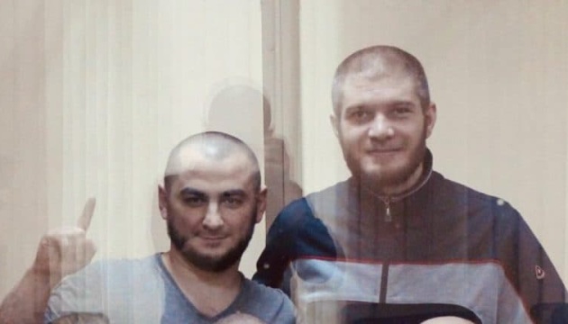В РФ двух крымских татар незаконно поместили в ШИЗО за попытку совершить намаз
