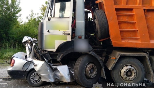 In Region Poltawa LKW zerquetscht einen PKW, vier Menschen tot
