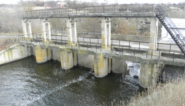 На Черкащині через неконтрольовані перекриття річки впав рівень у водосховищі 