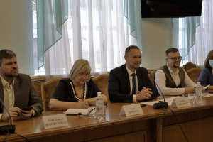 Шкарлет поговорив про вакцинацію педагогів з головою представництва ЮНІСЕФ