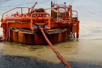 Просто додай... нафти