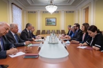 Oficina del Presidente celebra una reunión sobre las relaciones entre Ucrania y la OTAN