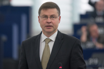 Dombrovskis: Ucrania se ha convertido en el cuarto exportador de productos alimenticios a la UE