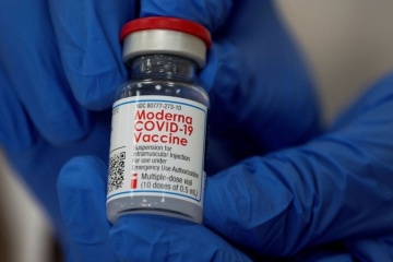 Ucrania recibirá casi 3 millones de dosis de la vacuna Moderna antes del fin de semana