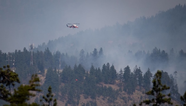 На заході Канади вирують лісові пожежі, Ванкувер затягує димом