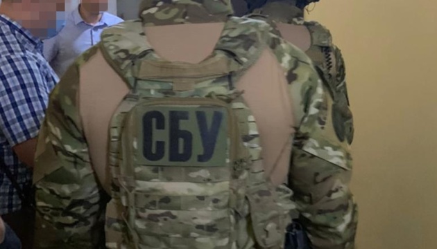 Знайшли зброю і наркотики: СБУ викрила осередок проросійського об’єднання, яке контролював депутат