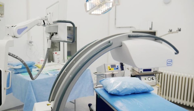 У Львівській обласній лікарні відкрили сучасну гібридну операційну