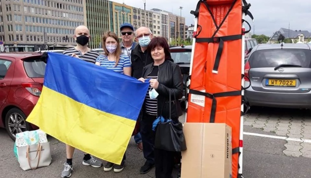 Діаспора передала в Україну допомогу з Люксембургу