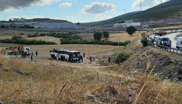 У Туреччині перекинувся автобус - щонайменше 14 загиблих