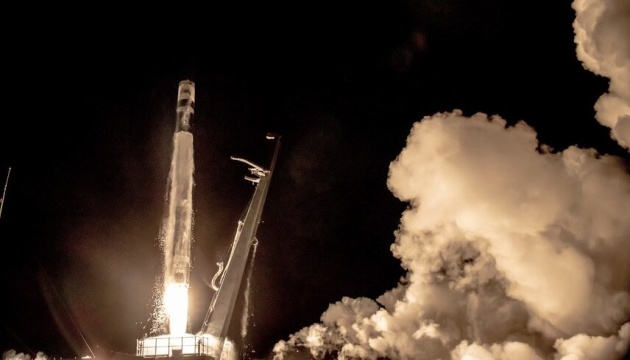 Rocket Lab планує три запуски ракети з супутниками за місяць