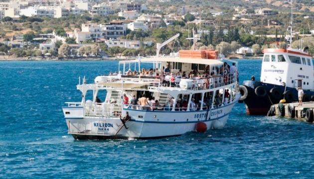 У берегов Греции затонуло судно, пассажиров и экипаж спасли