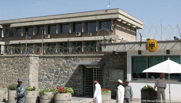 Німеччина закрила посольство в Кабулі та готує транспортні літаки до евакуації