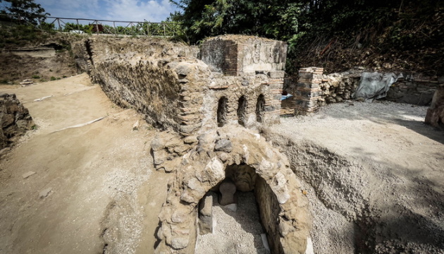 У Помпеях знайшли унікальну гробницю з напівмуміфікованим тілом