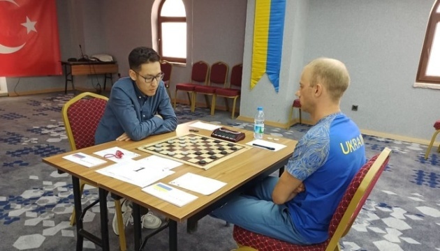 Українець Анікеєв виграв чемпіонат Європи з шашок-64