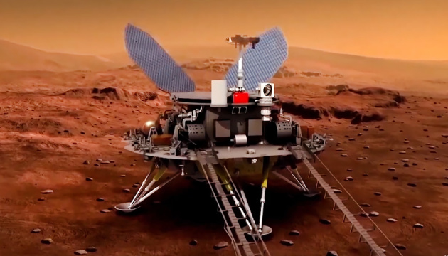 Китайський марсохід провів на Червоній планеті три місяці