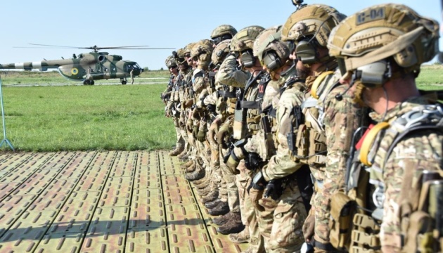 Global Firepower: Ukraine verbessert sich im Ranking der mächtigsten Armeen der Welt