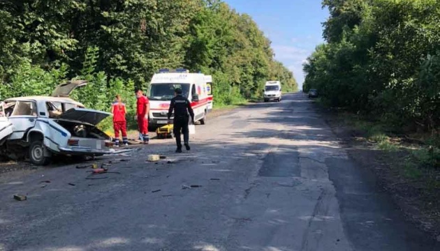 На Вінниччині внаслідок автомобільної аварії загинули двоє осіб
