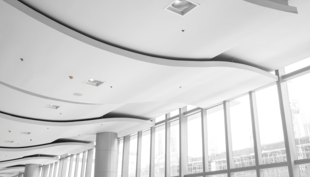 Стеля або стіни: з чого почати ремонт