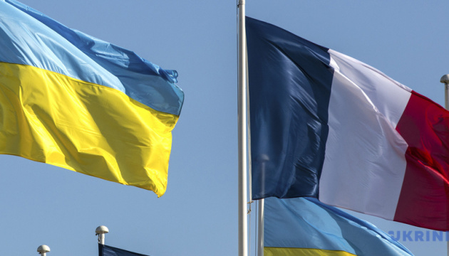 La France envoie des générateurs électriques au profit de la population ukrainienne 