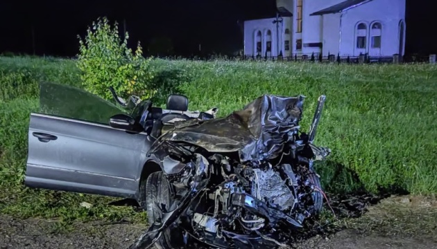 На Львівщині зіткнулися два авто, серед загиблих - дитина