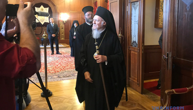 El patriarca Bartolomé bendice a los ucranianos