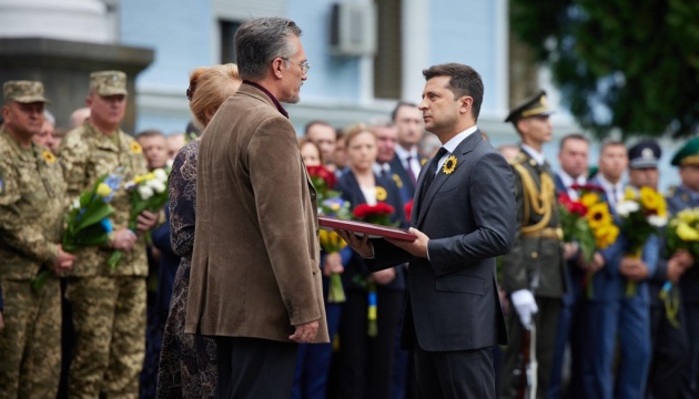 Президент присвоїв звання Героя України загиблим у 2014 році Горбенку та Гурняку