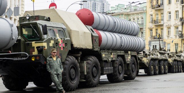Зенітна ракетна система протиповітряної/протиракетної оборони С-300В