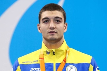 Nadador Krypak logra su cuatro “oro” con un récord mundial en la Paralimpiadas