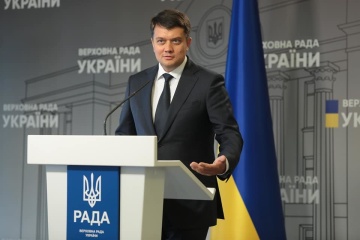 ウクライナ大統領府関係者、ラズムコウ国会議長と与党の間の見解相違を説明