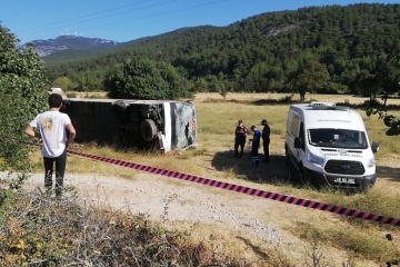 One killed, 49 injured as bus with Ukrainian tourists overturns in Turkey