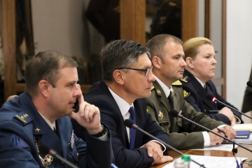 Stellvertretender Verteidigungsminister trifft sich mit US-Delegation