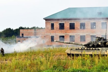 ウクライナで１５か国参加の多国籍軍事演習開始