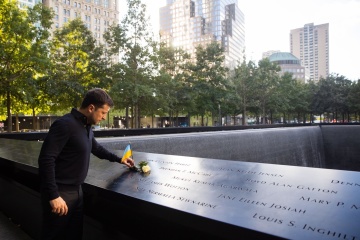 ゼレンシキー大統領、ＮＹ市で９月１１日テロ犠牲者追悼