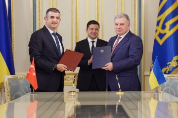 Ucrania y Turquía firman un Memorando sobre la construcción de un centro conjunto de entrenamiento y pruebas de drones