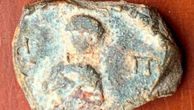 В Меджибожском замке археологи нашли две княжеские печати ХІІ века