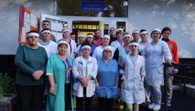 Медики, які голодували на Львівщині, отримали зарплату за квітень