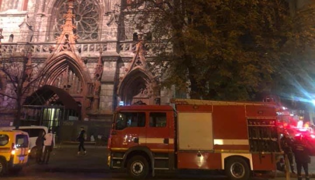 Kurzschluss könnte Brand in St.-Nikolaus-Kathedrale verursachen