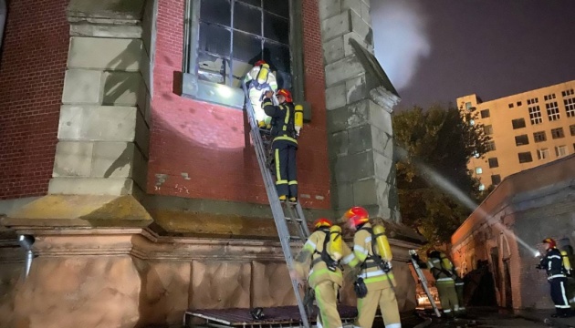 Пожежу в Миколаївському костелі локалізували - ДСНС