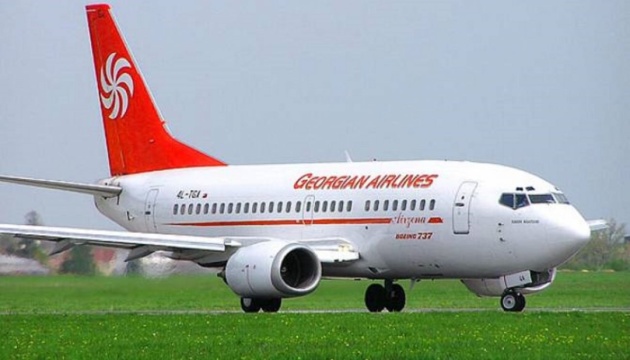 У Тбілісі здійснив аварійну посадку пасажирський літак, що летів до Відня