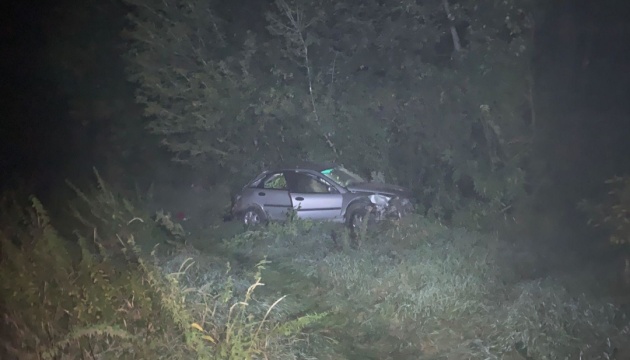 На Львівщині перекинулося авто з п'яним водієм, загинула неповнолітня