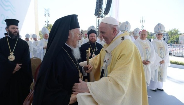 Папа Римський Франциск зустрівся із Вселенським Патріархом Варфоломієм