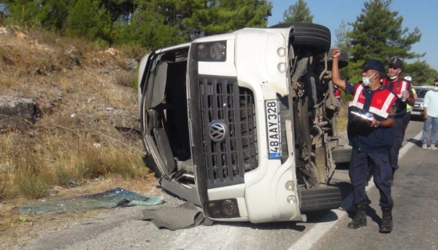 Автобусна ДТП у Туреччині: четверо українців залишаються у лікарні