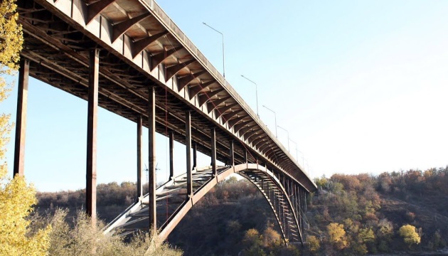 У Запоріжжі 33 з 49 мостів перебувають у незадовільному стані