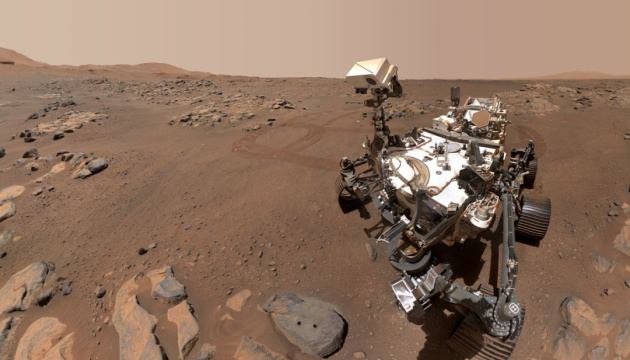 Марсохід NASA зробив нове селфі на Червоній планеті