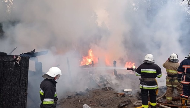 На Франківщині рятувальники ліквідували пожежу в поселенні ромів