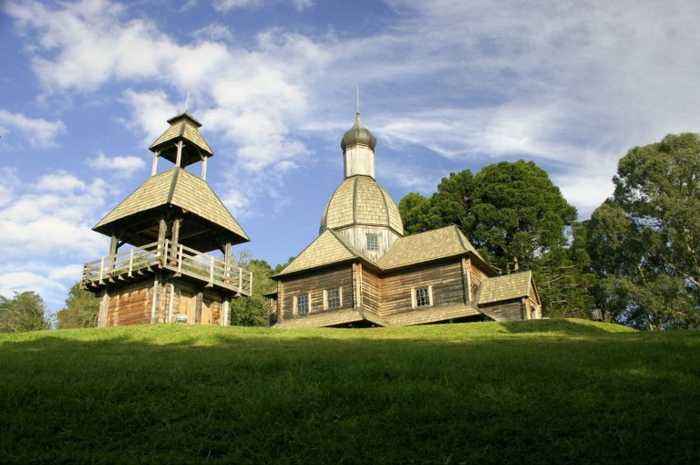 Українська церква в парку Тінгуї, Куритиба, Парана