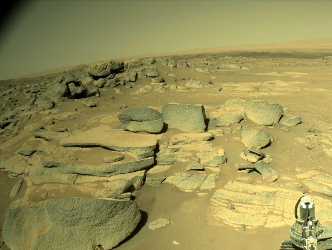 Perseverance надіслав перші фото Марса після відновлення зв'язку із Землею